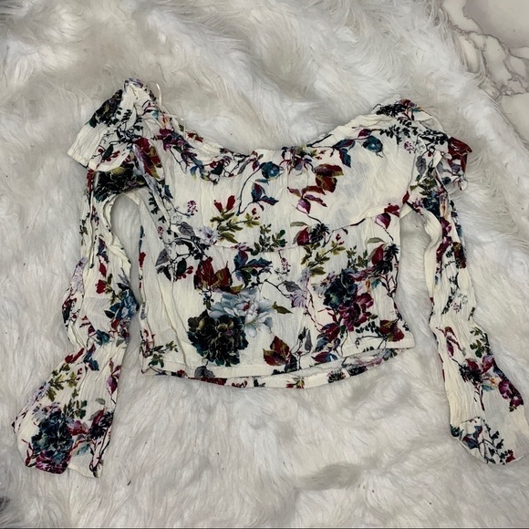 inTu White Floral Off Shoulder Top - Picture 2 of 4